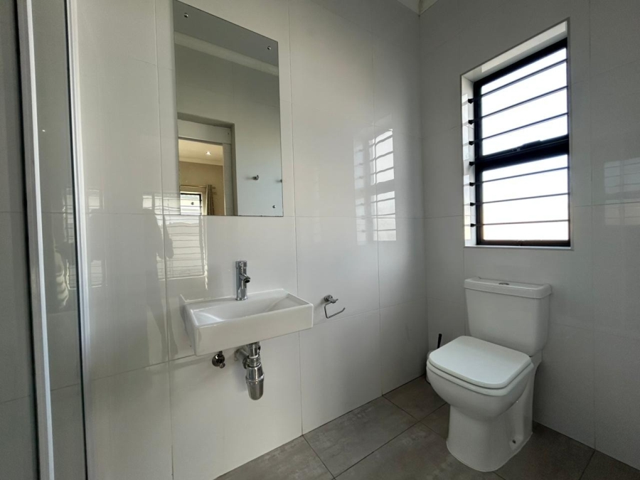 To Let 2 Bedroom Property for Rent in Table View Western Cape